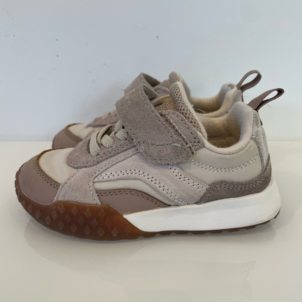 Zara Sneakers - Picture 2 of 6